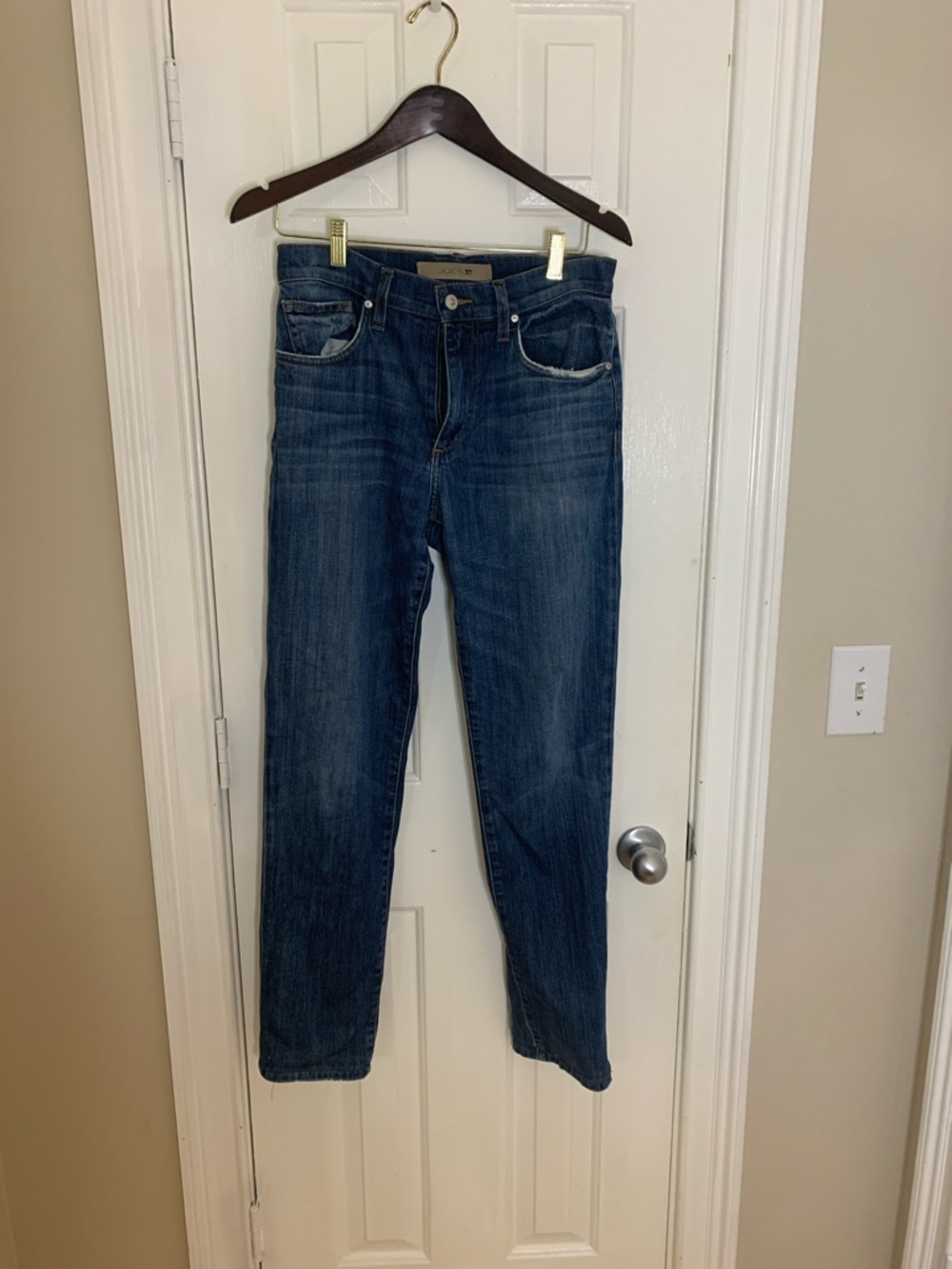 Women's Straight-Leg Joe’s Jeans in Medium Blue Wash